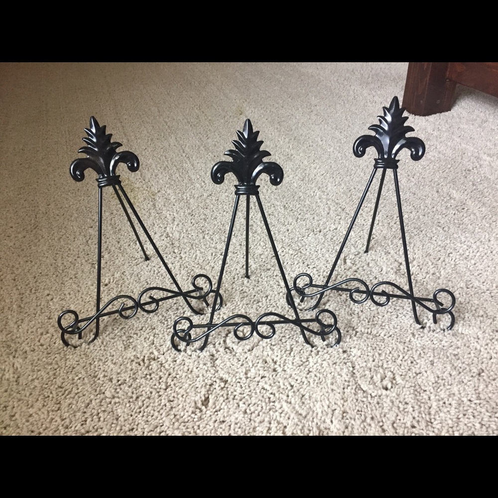 Set of 3 picture stands